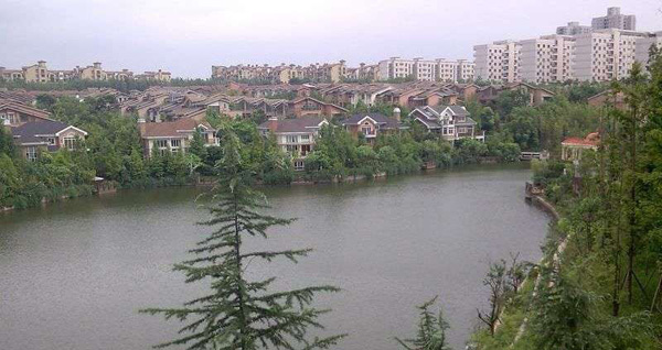 龙湖蓝湖郡.jpg